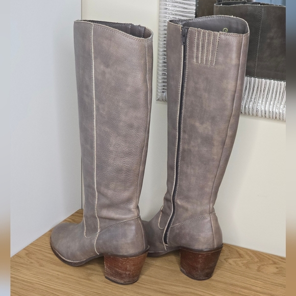 Seychelles Women's Meet Me in The City Tall Leather Boots Stone Size 10 - Picture 5 of 8